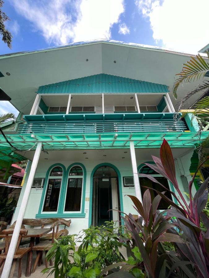 Austrias Guest House El Nido Eksteriør bilde